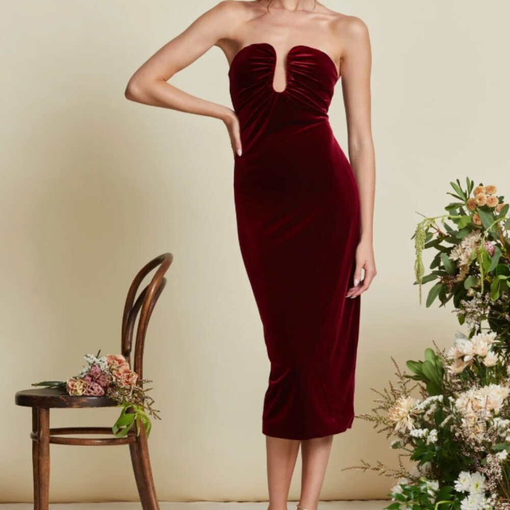 Arista Sweetheart Velvet Midi Dress